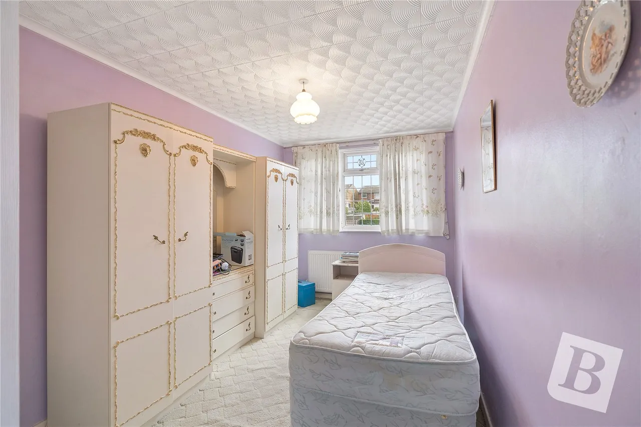 Front Lane, Upminster, RM14, photo 11