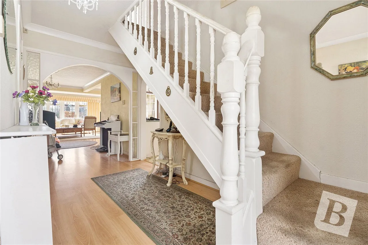 Front Lane, Upminster, RM14, photo 5