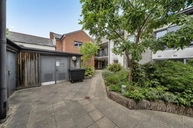 Park Way, Newbury, RG14, photo 19