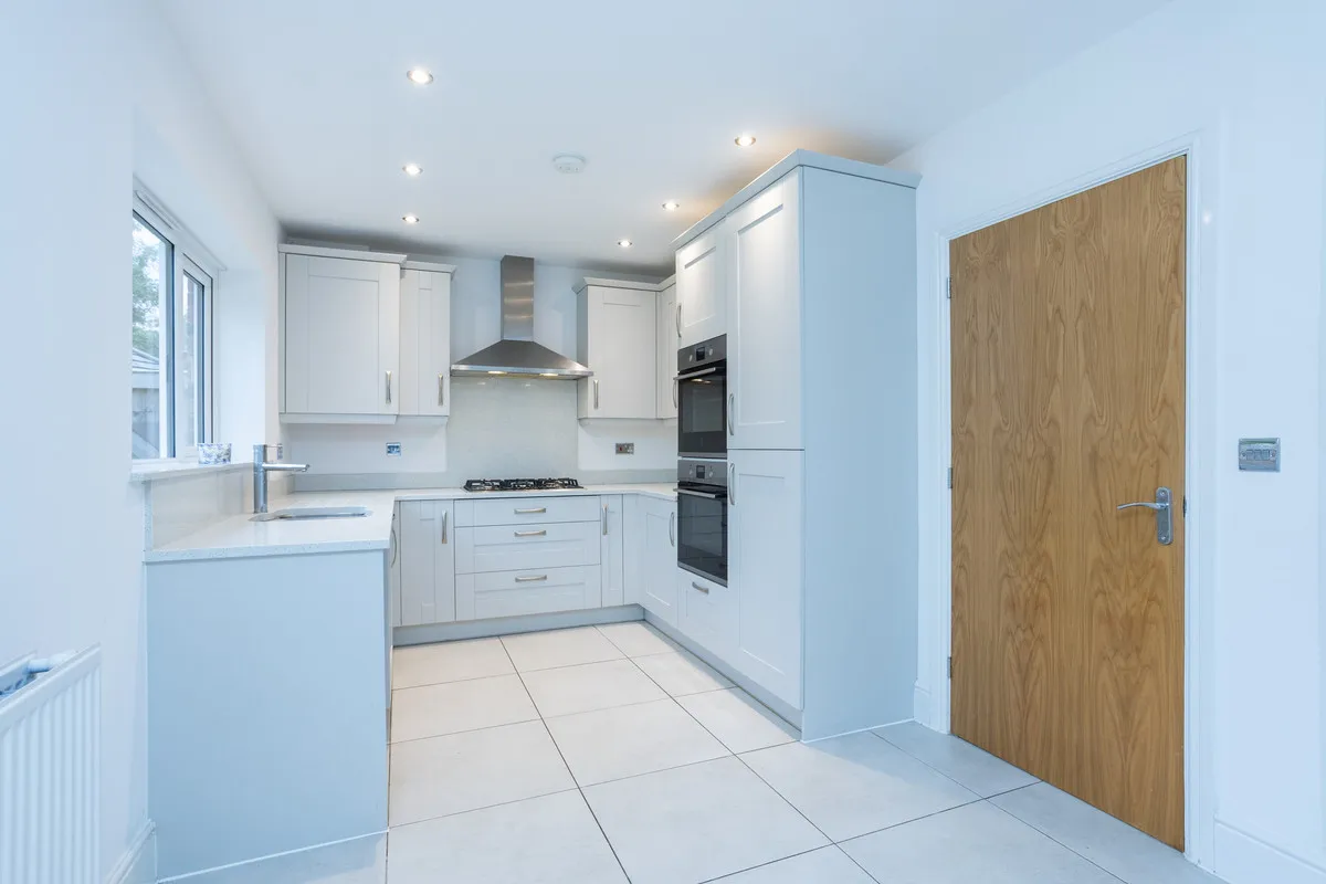 Caspian Avenue, Fulwood, PR4, photo 3
