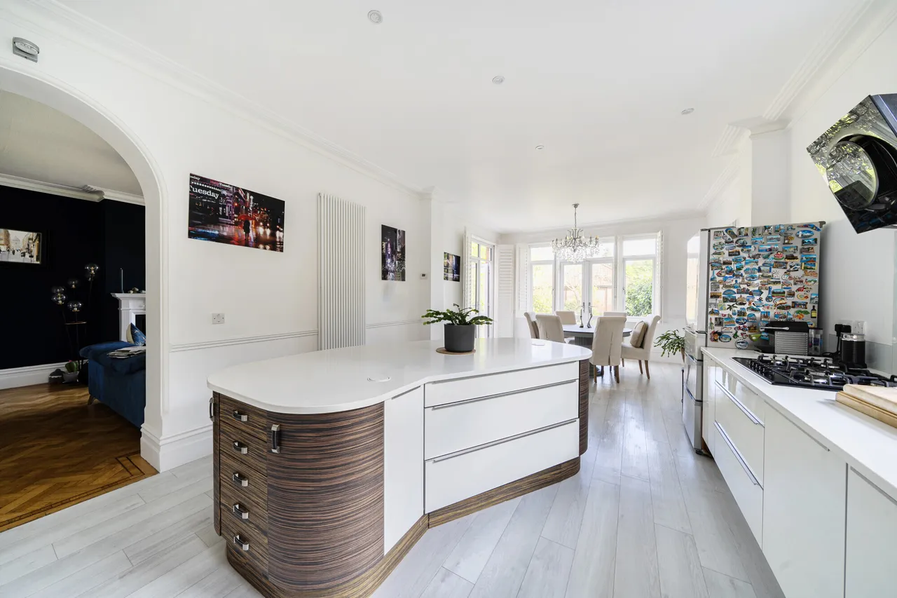 Shire Lane, Chorleywood, WD3, photo 2