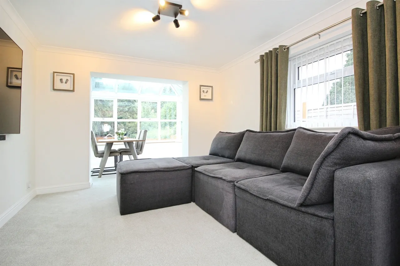 Ring Road, Beeston, Leeds, photo 7