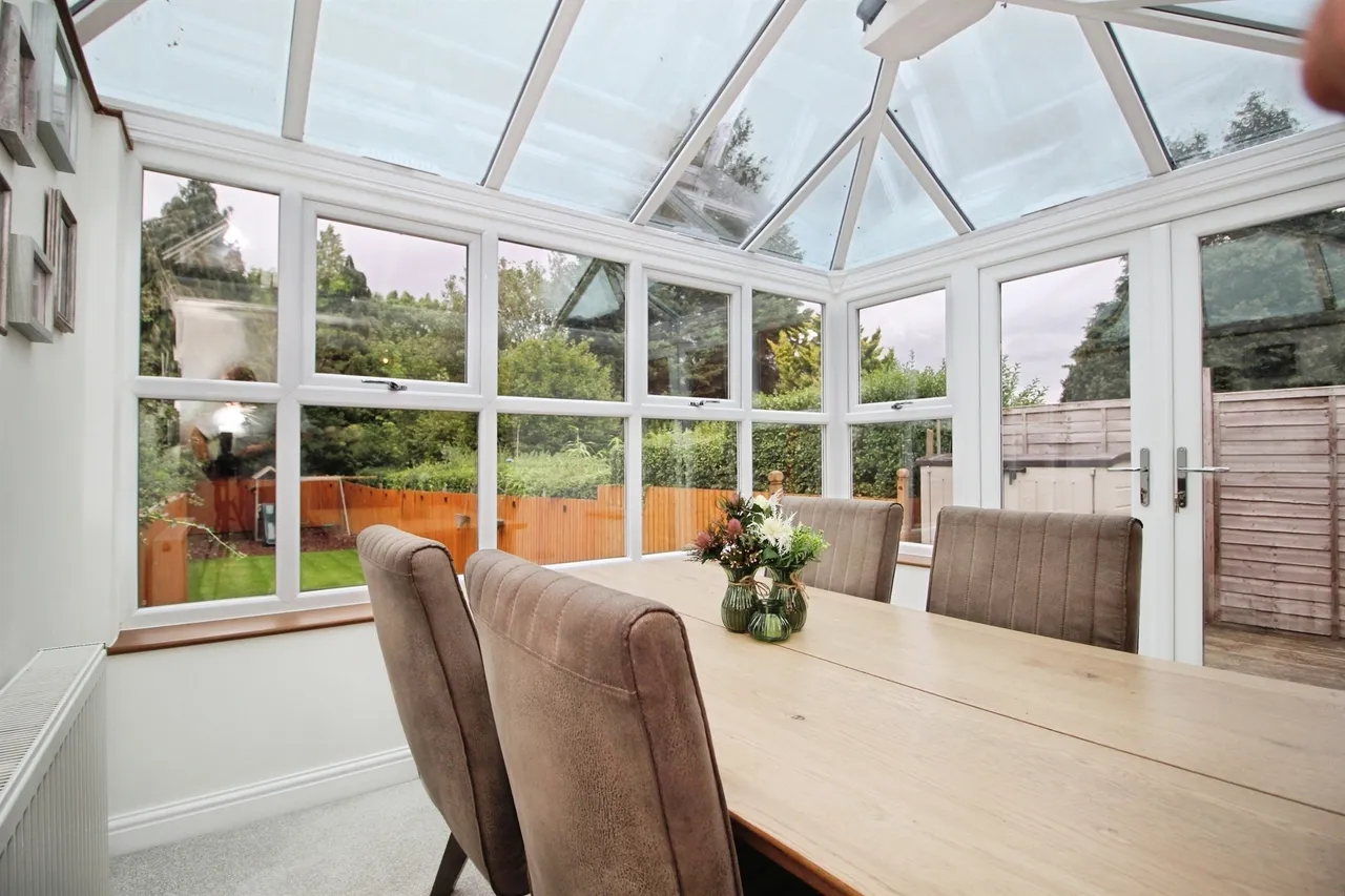 Ring Road, Beeston, Leeds, photo 10