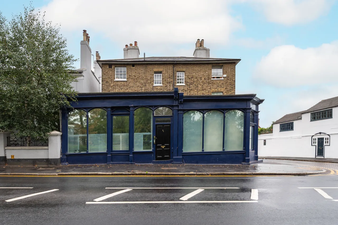 3 bed flat for sale — Flat 3, 57 Central Hill, London