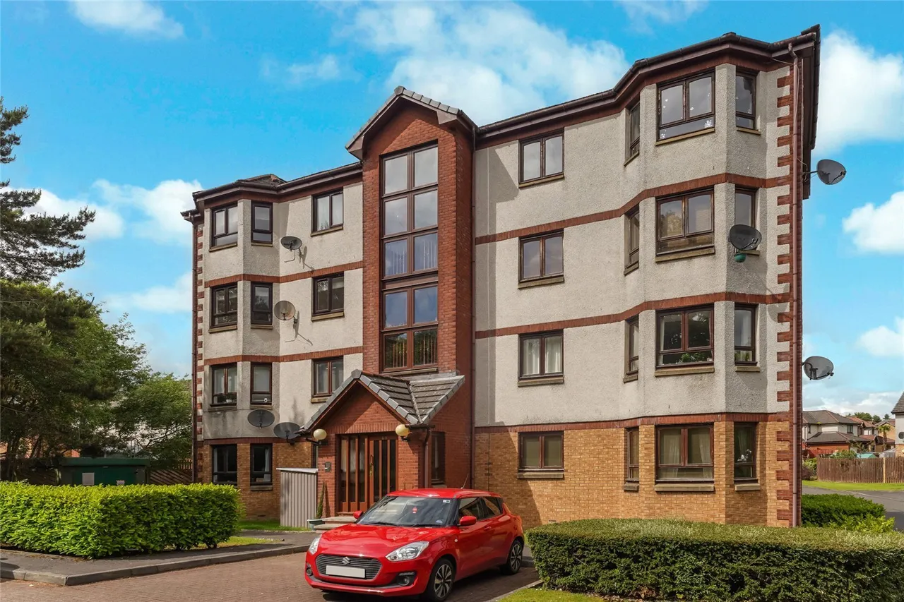 2 bed flat for sale — Waverley Crescent, Livingston, West Lothian, EH54