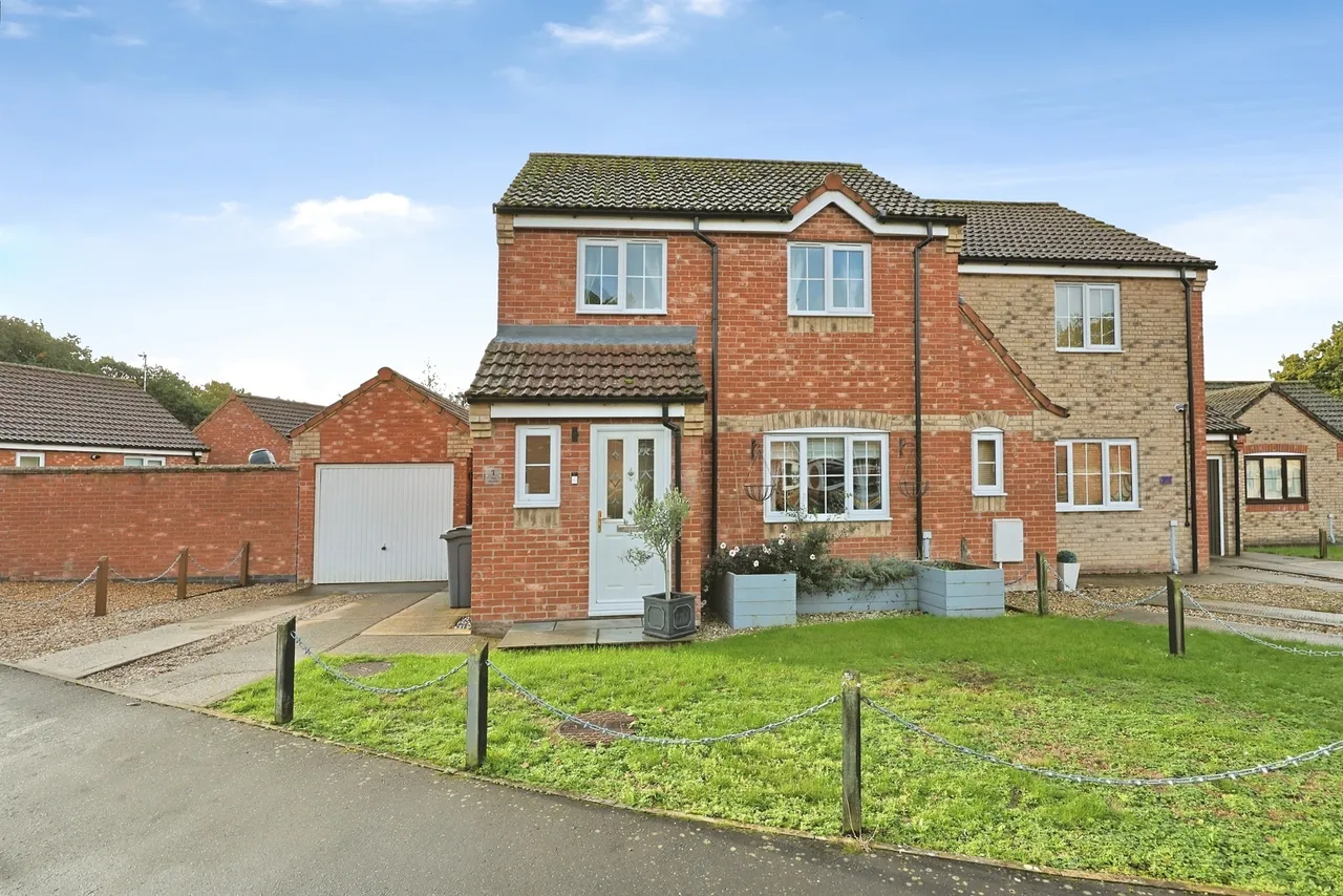 3 bed house for sale, Ash Meadow, Necton, PE37