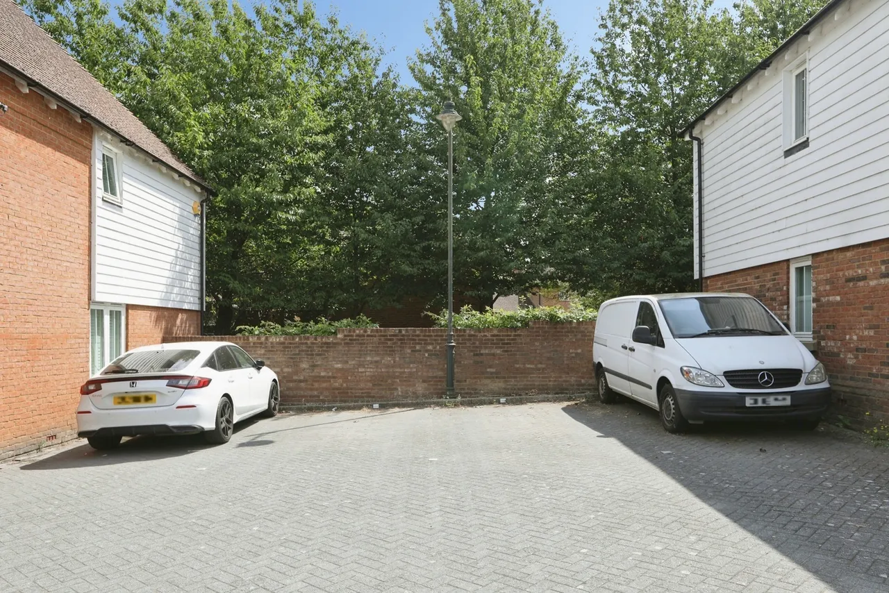 Sandow Place, Kings Hill, West Malling, Kent, ME19, photo 8