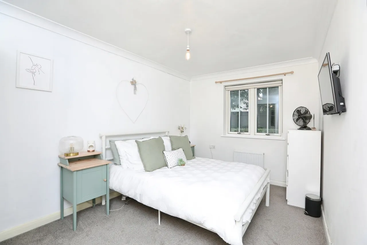 Sandow Place, Kings Hill, West Malling, Kent, ME19, photo 6
