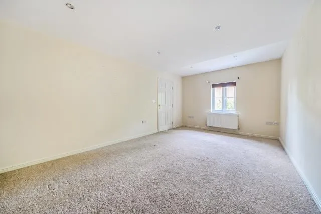 Petronel Road, Aylesbury, HP19, photo 10