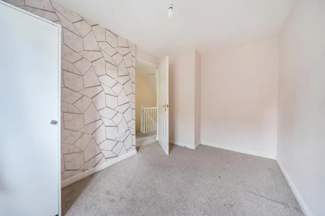 Petronel Road, Aylesbury, HP19, photo 13
