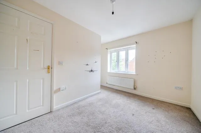 Petronel Road, Aylesbury, HP19, photo 11