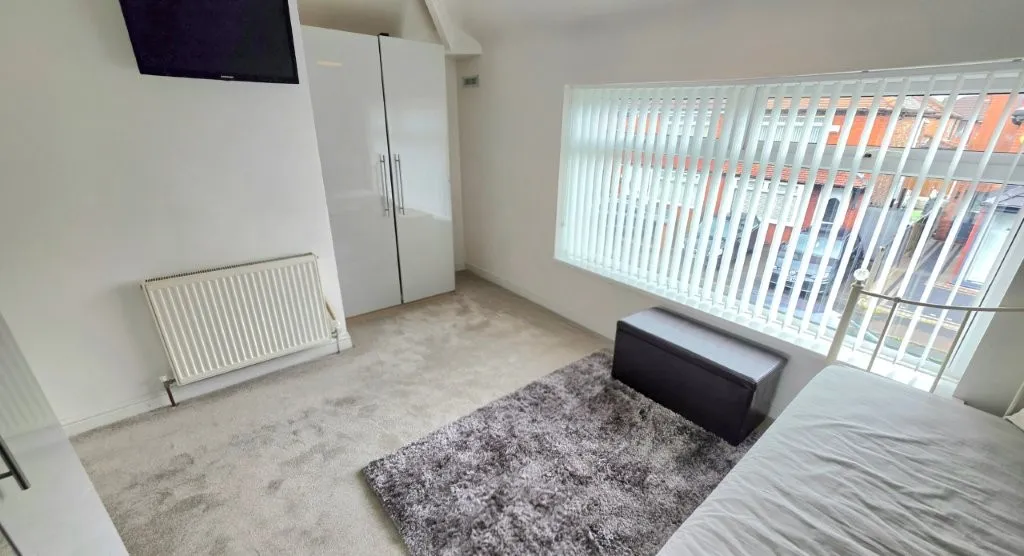 Milton Road, Audenshaw, M34, photo 16