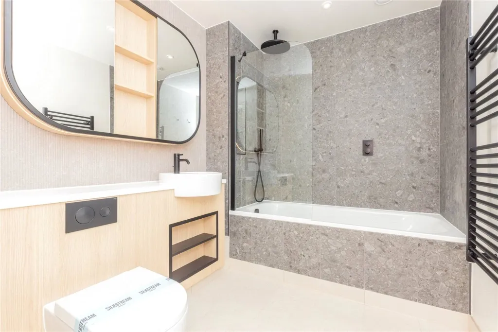 1 bed flat to rent, Henshaw Parade, Colindale, NW9