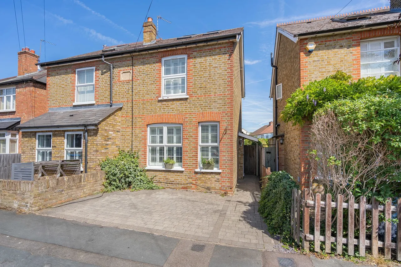 Harvest Road, Englefield Green, TW20, photo 38
