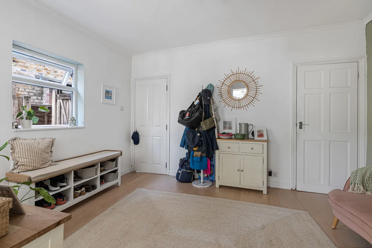 Harvest Road, Englefield Green, TW20, photo 16