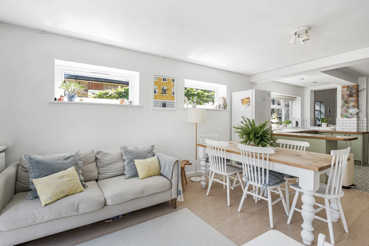 Harvest Road, Englefield Green, TW20, photo 26