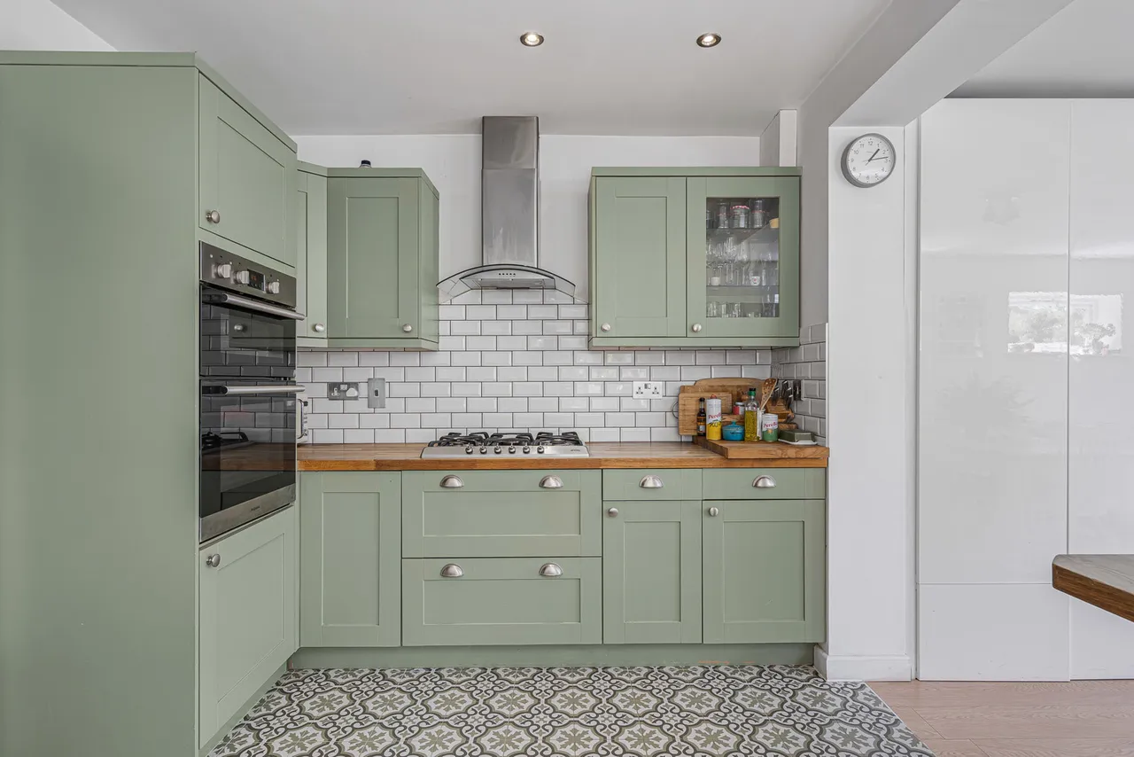 Harvest Road, Englefield Green, TW20, photo 20