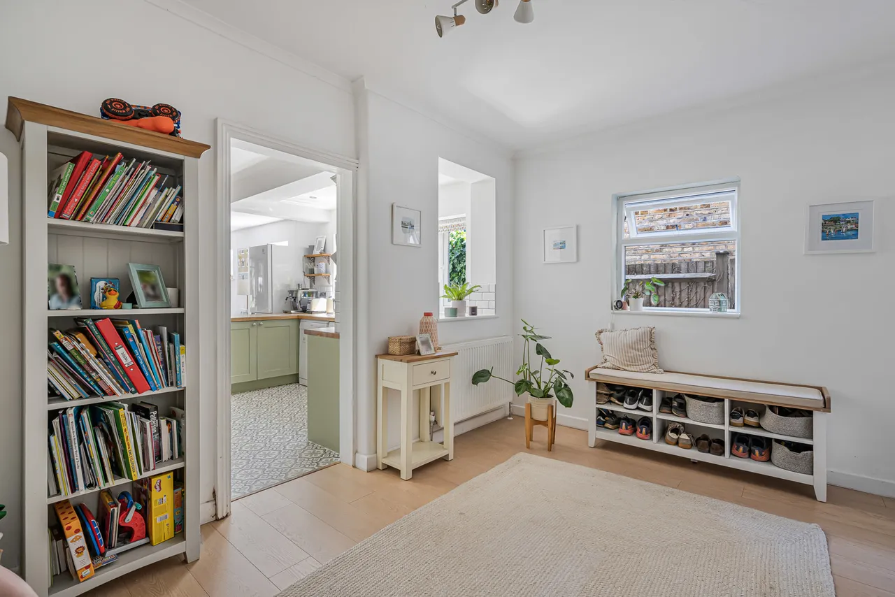 Harvest Road, Englefield Green, TW20, photo 15