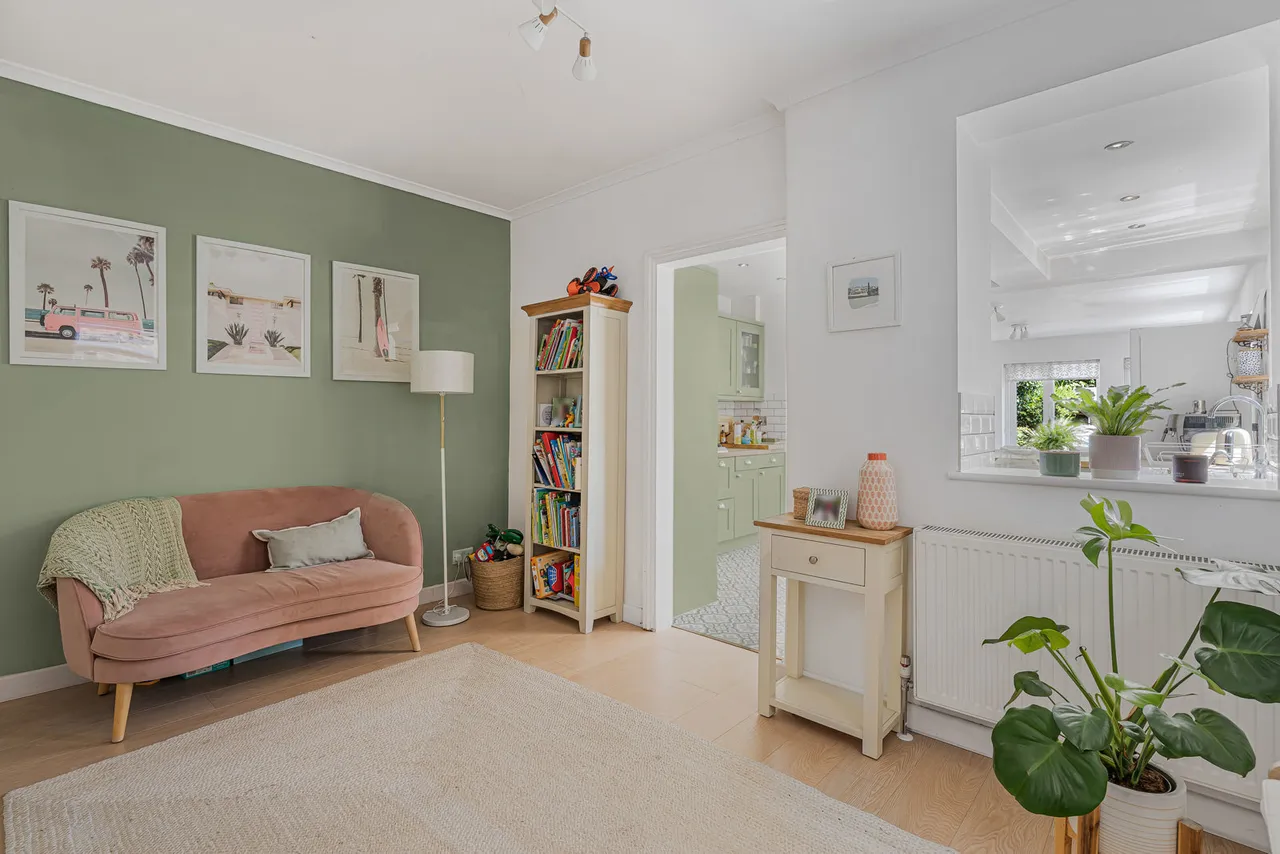 Harvest Road, Englefield Green, TW20, photo 5