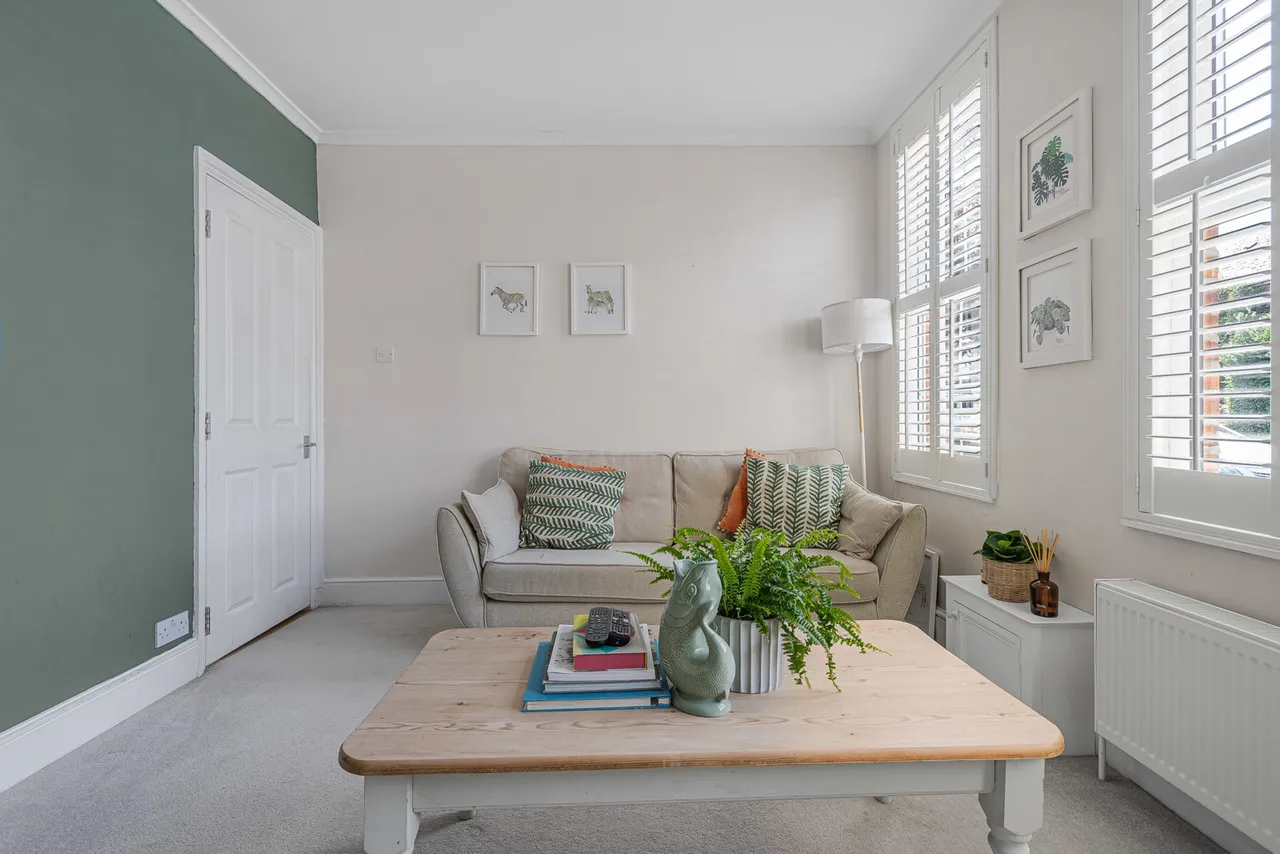 Harvest Road, Englefield Green, TW20, photo 11