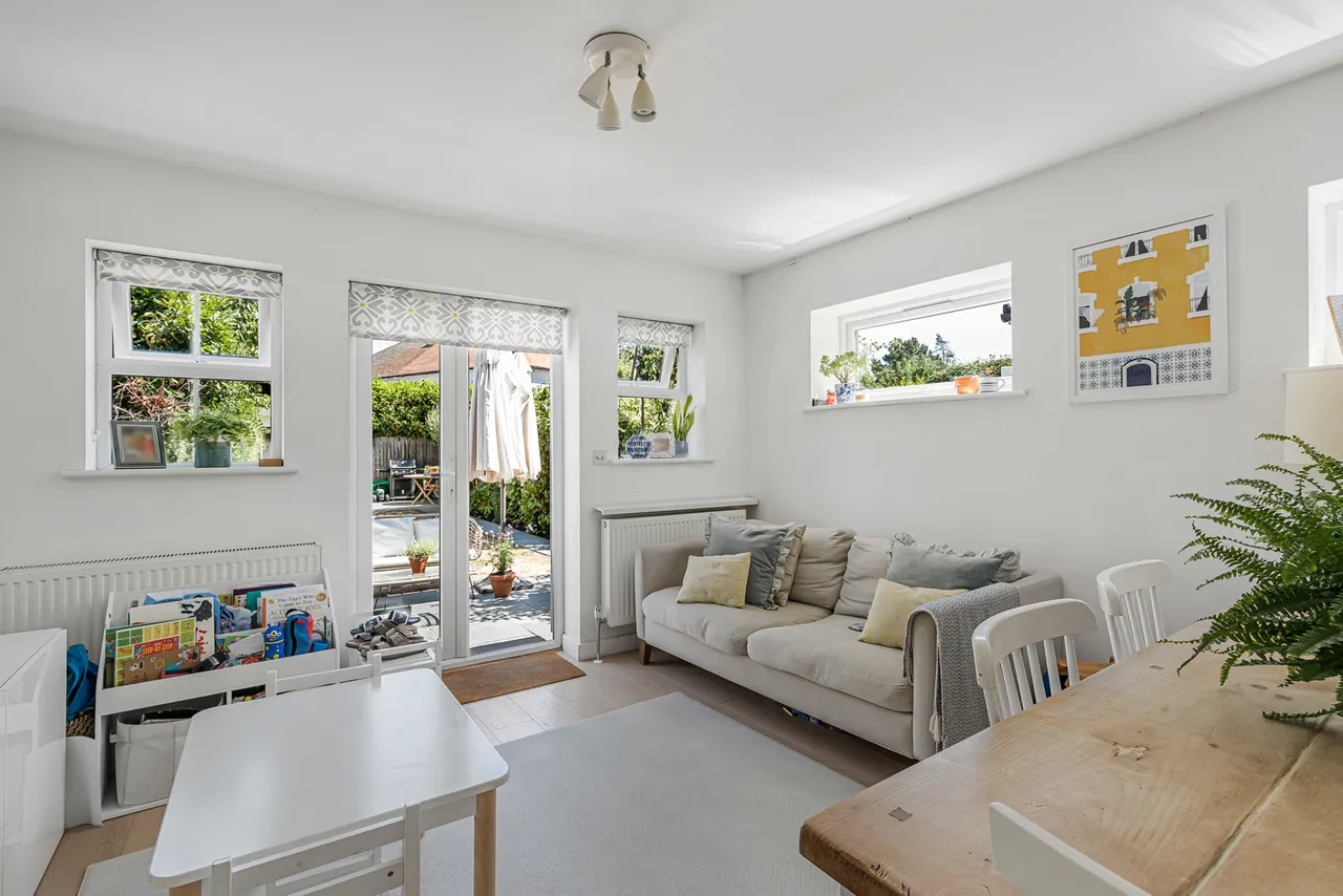 Harvest Road, Englefield Green, TW20, photo 25