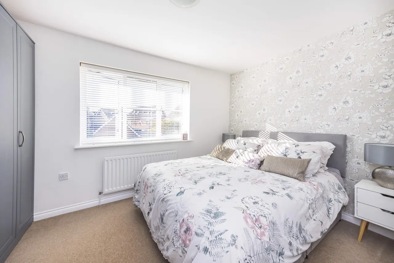 Pinewood Place, Dartford, photo 9