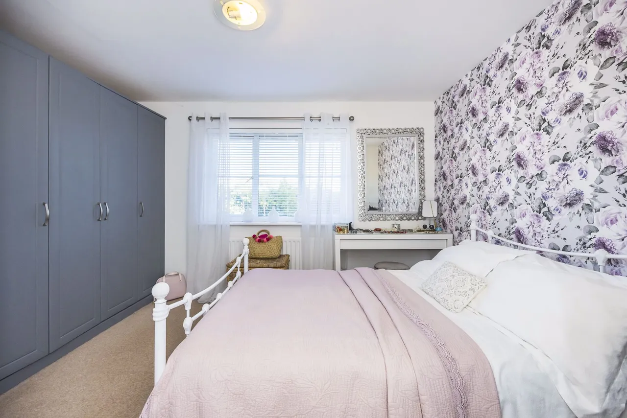 Pinewood Place, Dartford, photo 8