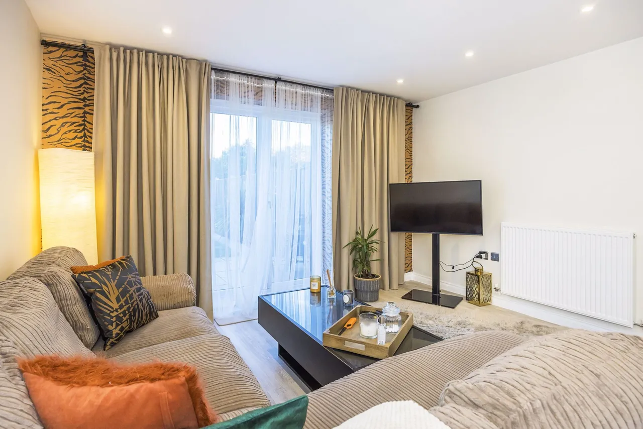 Pinewood Place, Dartford, photo 6
