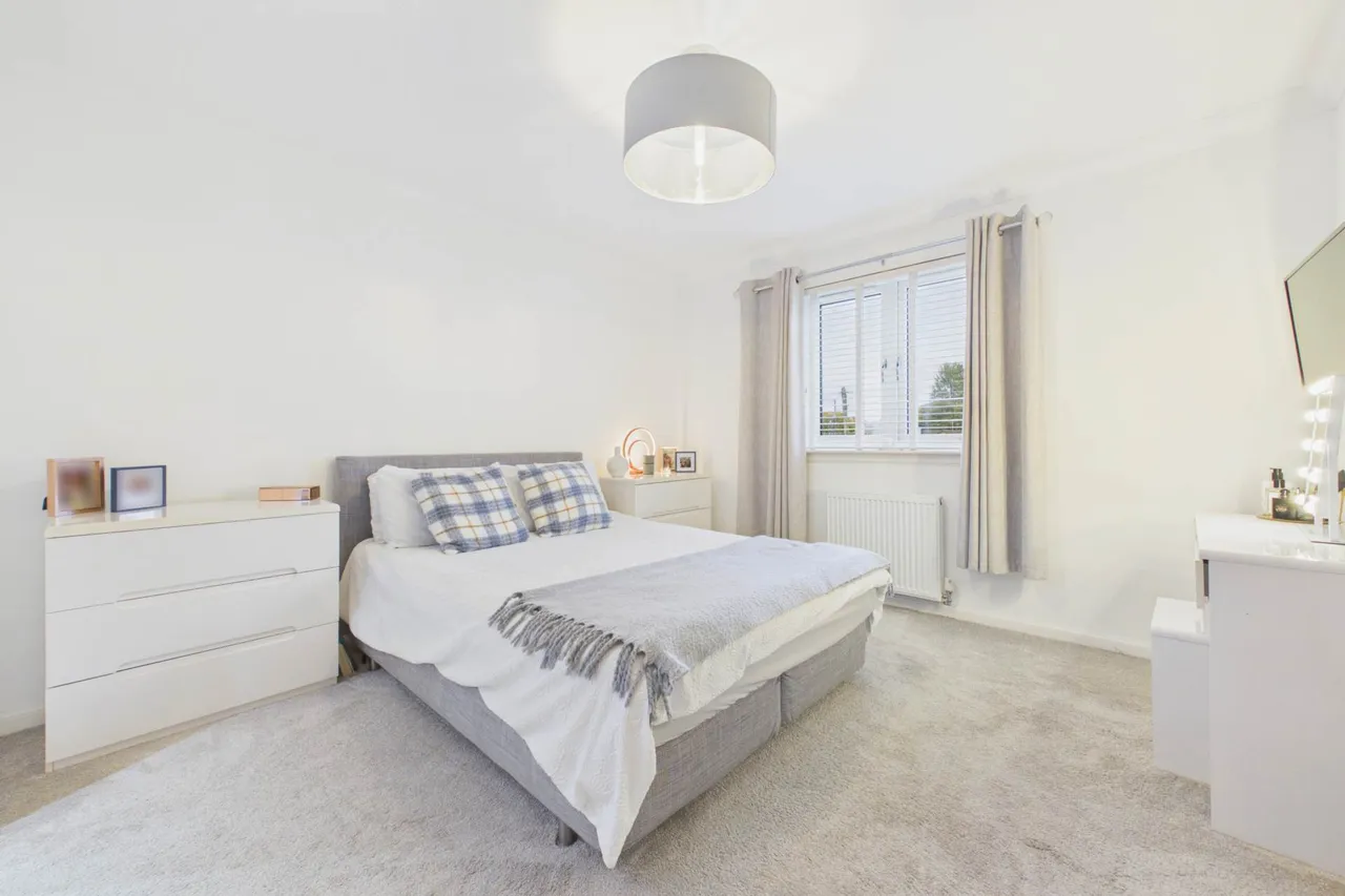 Herbison Crescent, Shotts, photo 17