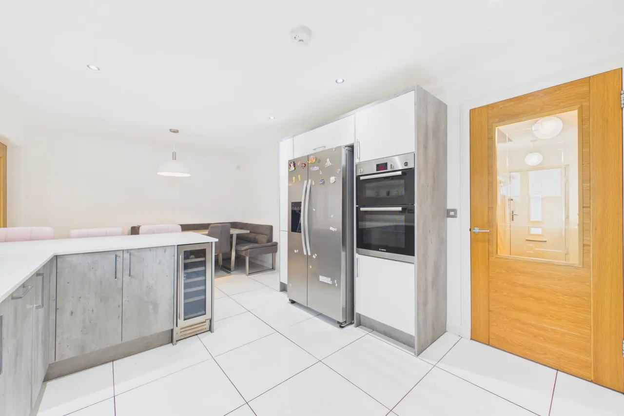 Herbison Crescent, Shotts, photo 8