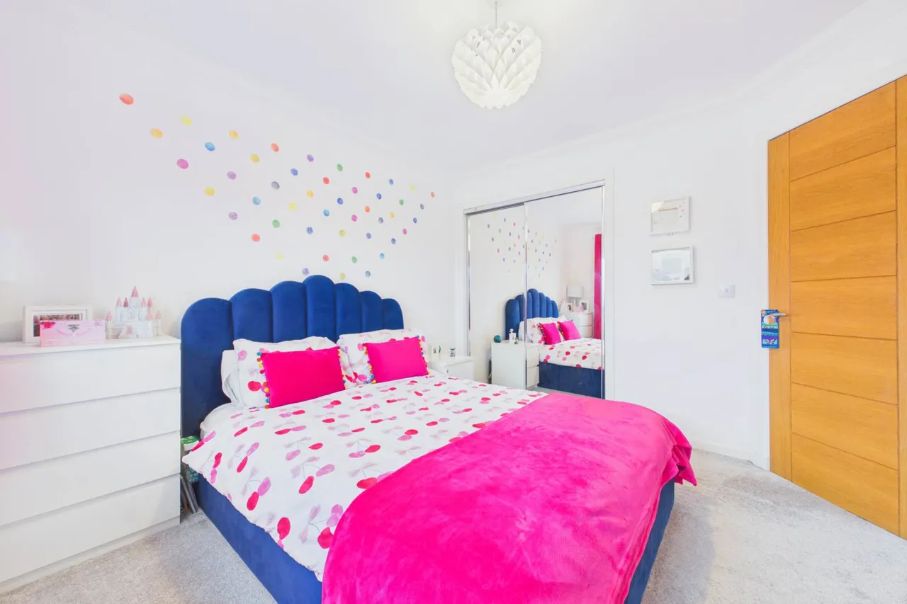 Herbison Crescent, Shotts, photo 23