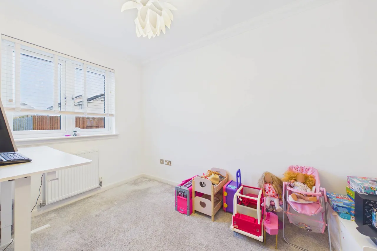 Herbison Crescent, Shotts, photo 14