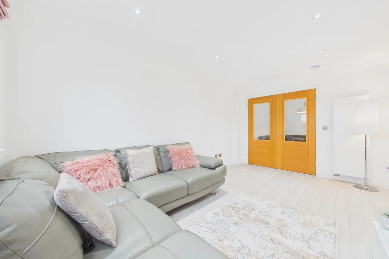 Herbison Crescent, Shotts, photo 13