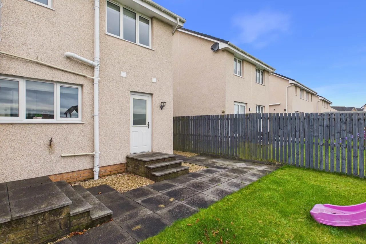 Herbison Crescent, Shotts, photo 32