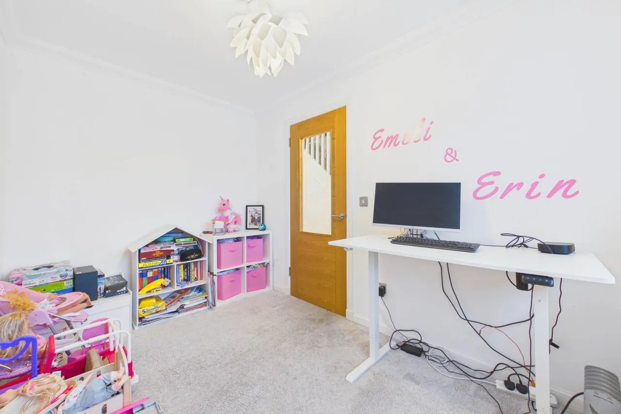 Herbison Crescent, Shotts, photo 15
