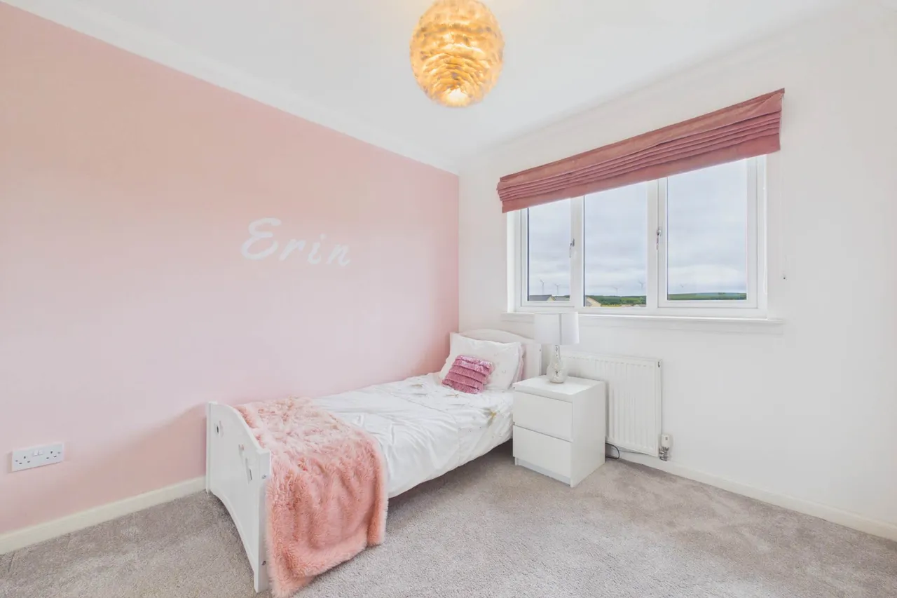 Herbison Crescent, Shotts, photo 27