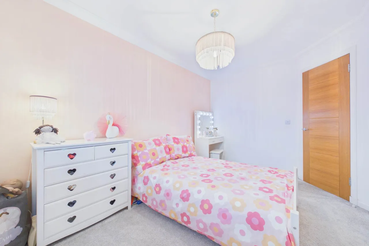 Herbison Crescent, Shotts, photo 25