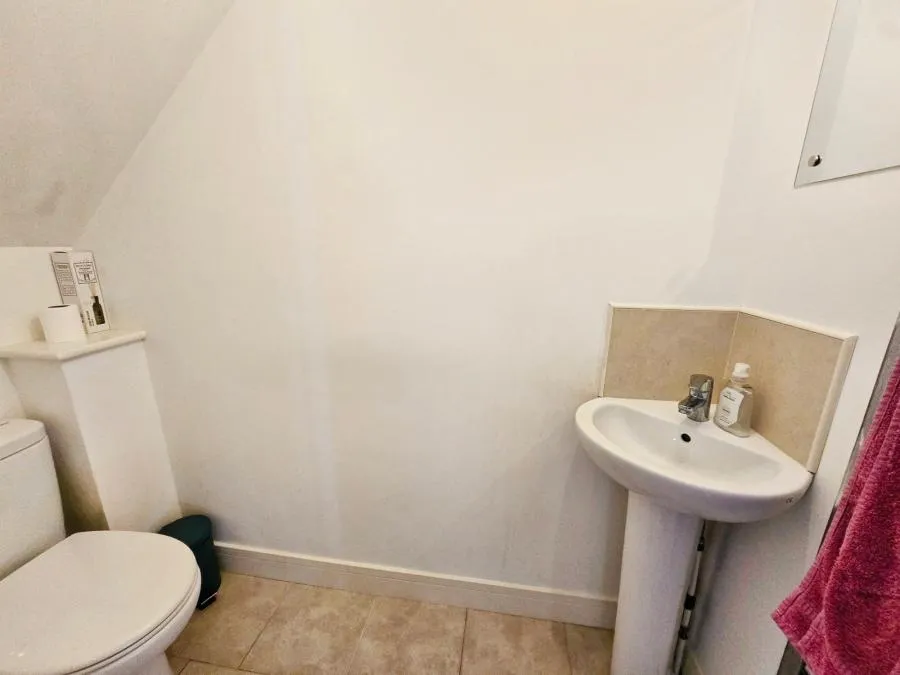 Silcombe Lane, Freshwater, PO40, photo 11
