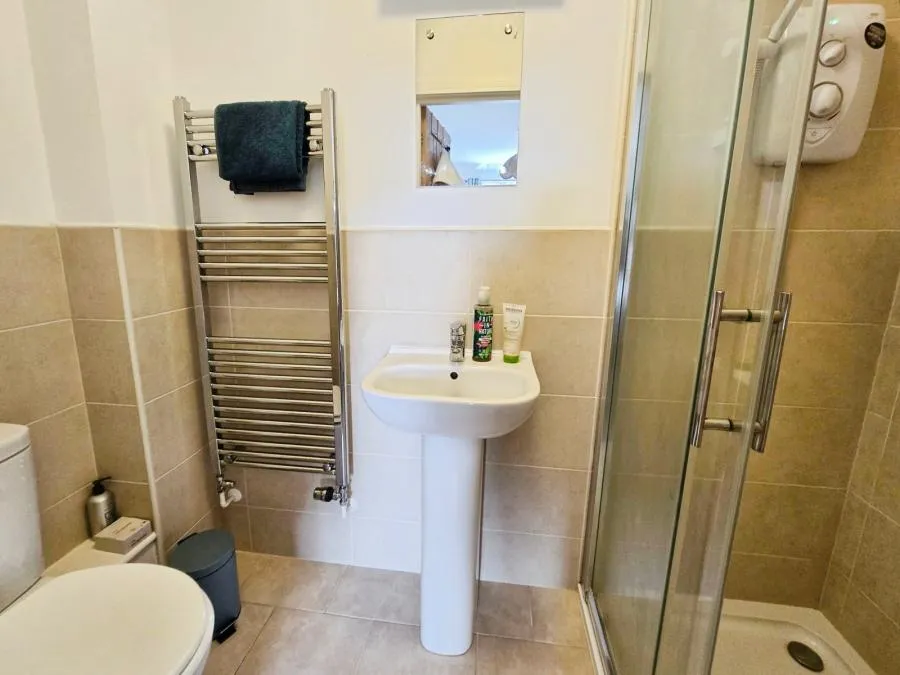 Silcombe Lane, Freshwater, PO40, photo 8