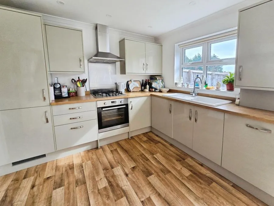 Silcombe Lane, Freshwater, PO40, photo 2