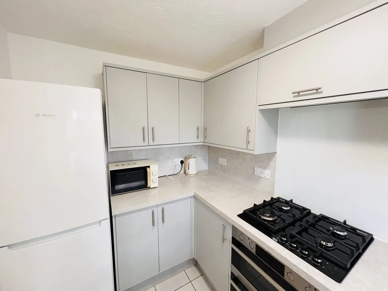 Redhill, RH1, photo 4
