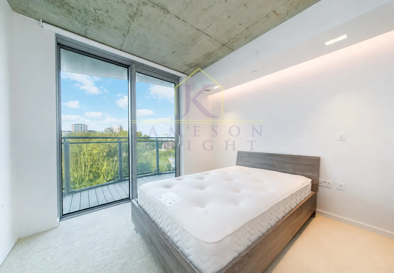 Tidal Basin Road, London, E16, photo 5