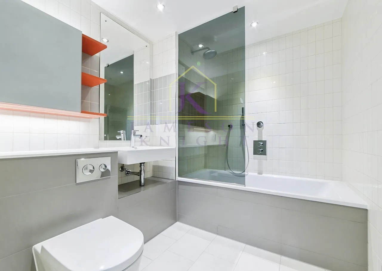 Tidal Basin Road, London, E16, photo 6
