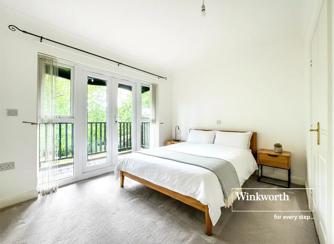 2 bed flat for sale — Whincroft Close, Ferndown, Dorset, BH22