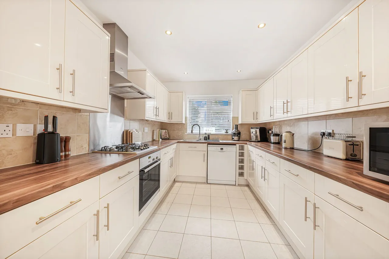 Whitehills Road, Loughton, IG10, photo 4