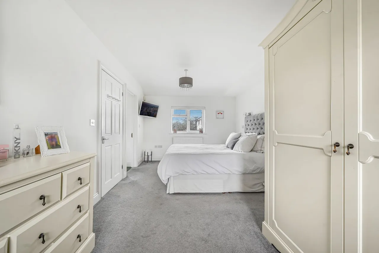 Whitehills Road, Loughton, IG10, photo 13