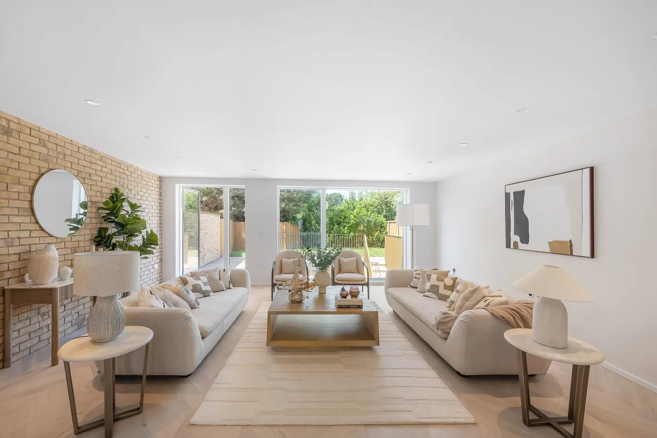 5 bed house for sale — Coombe Lane, Wimbledon, SW20