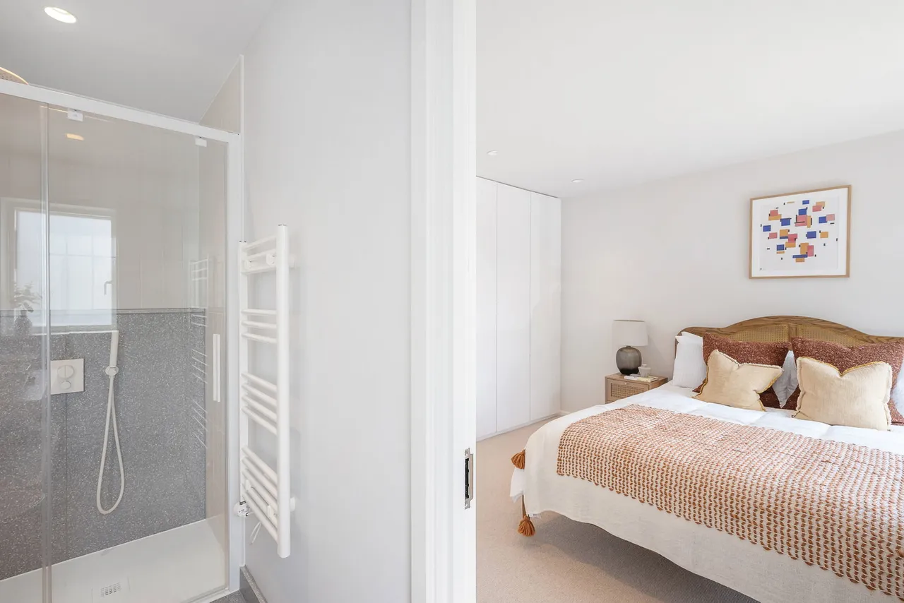 Coombe Lane, Wimbledon, SW20, photo 11