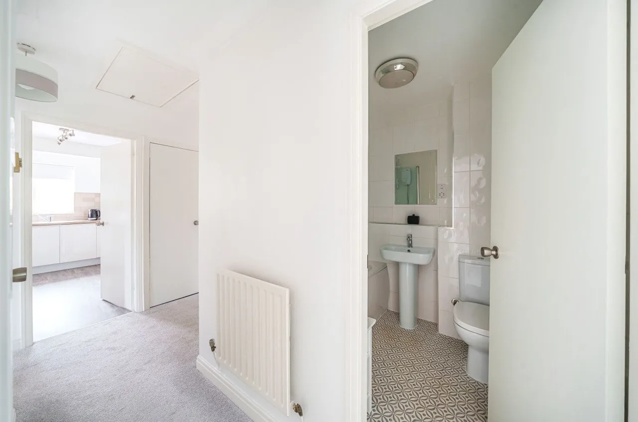 School Lane, Collingham, LS22, photo 14
