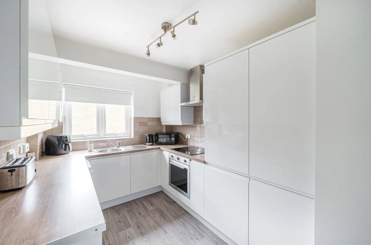 School Lane, Collingham, LS22, photo 2